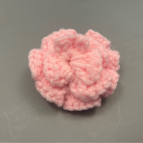 3 Beautiful handmade crochet hairpins - Picture 3 of 8